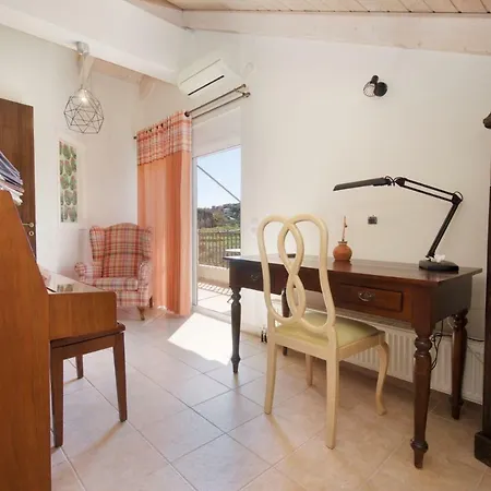 Vinieris Villas - Absolute View Daire